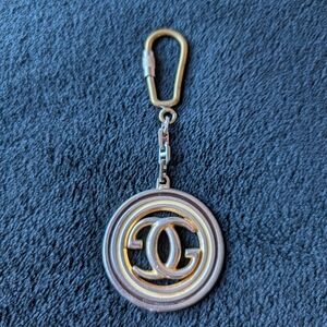 Gucci Gold-Tone Logo Keychain